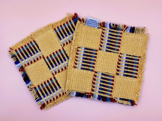 Posavasos amarillo